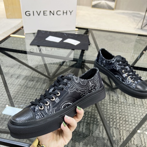 Cheap Givenchy Casual Shoes For Men #1205382 Replica Wholesale [$72.00 USD] [ITEM#1205382] on Replica Givenchy Casual Shoes