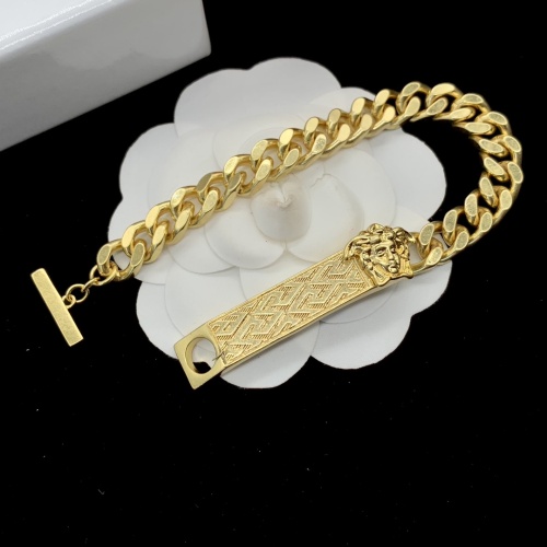 Cheap Versace Bracelets #1205544 Replica Wholesale [$27.00 USD] [ITEM#1205544] on Replica Versace Bracelets