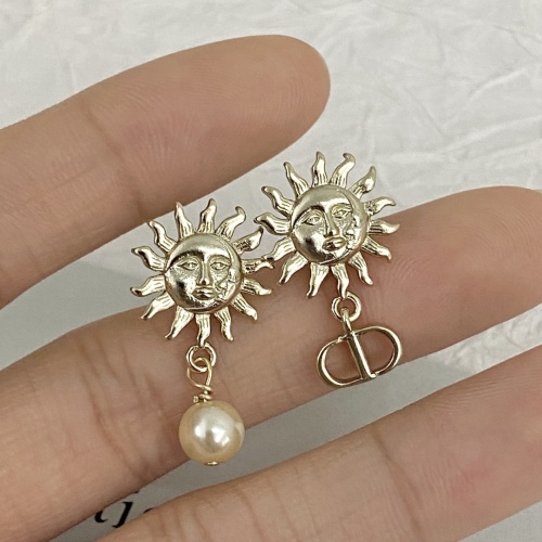 Cheap Christian Dior Earrings For Women #1205702 Replica Wholesale [$27.00 USD] [ITEM#1205702] on Replica Christian Dior Earrings