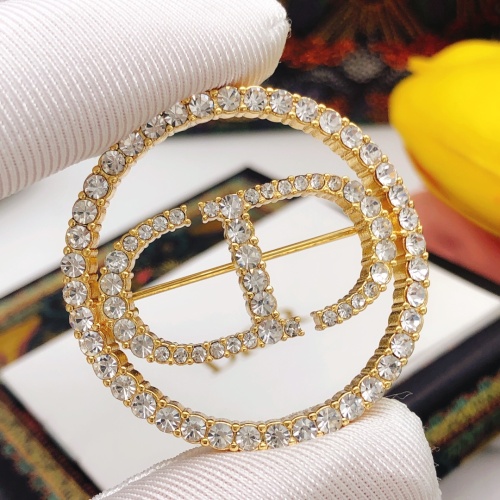 Cheap Christian Dior Brooches For Women #1205876 Replica Wholesale [$29.00 USD] [ITEM#1205876] on Replica Christian Dior Brooches