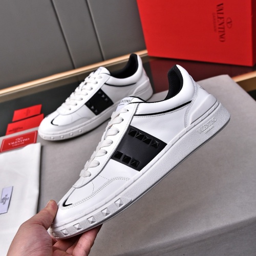 Cheap Valentino Casual Shoes For Men #1207453 Replica Wholesale [$100.00 USD] [ITEM#1207453] on Replica Valentino Casual Shoes