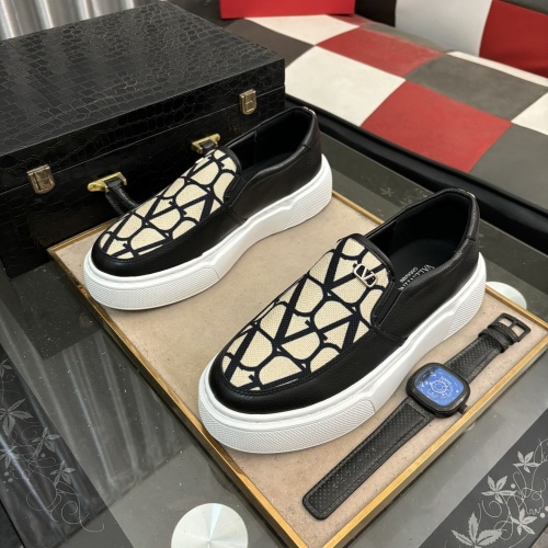 Cheap Valentino Casual Shoes For Men #1207713 Replica Wholesale [$72.00 USD] [ITEM#1207713] on Replica Valentino Casual Shoes