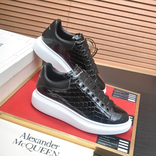 Cheap Alexander McQueen Casual Shoes For Men #1207968 Replica Wholesale [$80.00 USD] [ITEM#1207968] on Replica Alexander McQueen Casual Shoes