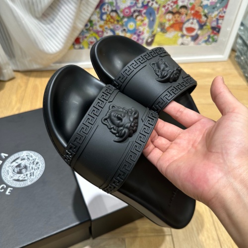 Cheap Versace Slippers For Men #1209988 Replica Wholesale [$72.00 USD] [ITEM#1209988] on Replica Versace Slippers