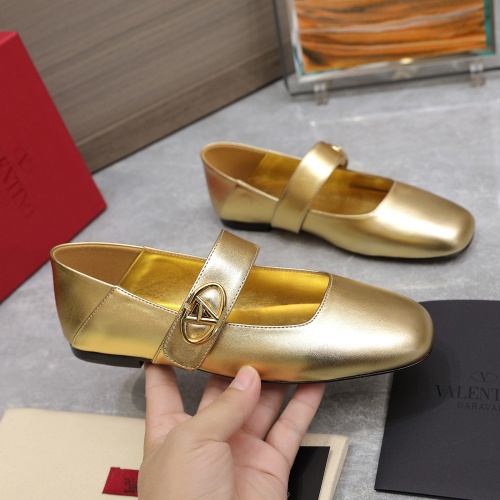 Cheap Valentino Flat Shoes For Women #1210334 Replica Wholesale [$108.00 USD] [ITEM#1210334] on Replica Valentino Flat Shoes