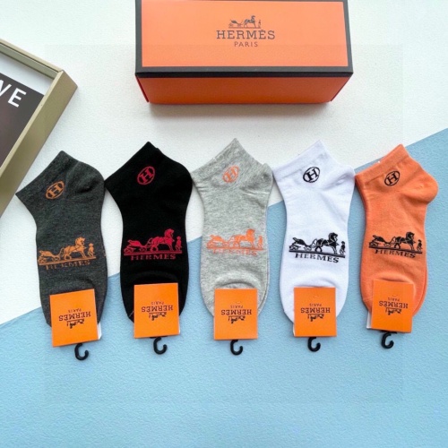 Cheap Hermes Socks #1210461 Replica Wholesale [$27.00 USD] [ITEM#1210461] on Replica Hermes Socks