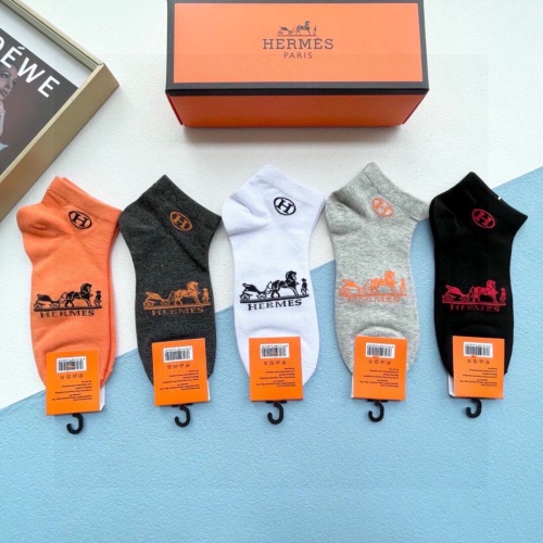 Cheap Hermes Socks #1210461 Replica Wholesale [$27.00 USD] [ITEM#1210461] on Replica Hermes Socks