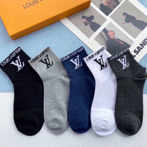 Cheap Louis Vuitton LV Socks #1210462 Replica Wholesale [$25.00 USD] [ITEM#1210462] on Replica Louis Vuitton LV Socks