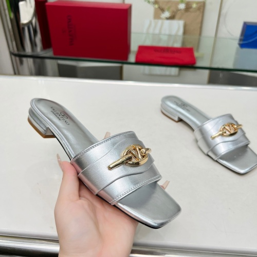 Cheap Valentino Slippers For Women #1210679 Replica Wholesale [$88.00 USD] [ITEM#1210679] on Replica Valentino Slippers