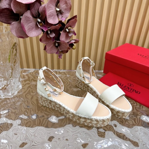 Cheap Valentino Sandal For Women #1212196 Replica Wholesale [$108.00 USD] [ITEM#1212196] on Replica Valentino Sandal