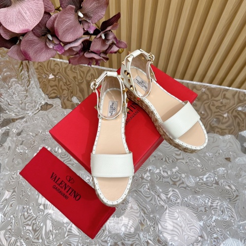 Cheap Valentino Sandal For Women #1212196 Replica Wholesale [$108.00 USD] [ITEM#1212196] on Replica Valentino Sandal