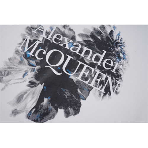 Cheap Alexander McQueen T-shirts Short Sleeved For Unisex #1212211 Replica Wholesale [$32.00 USD] [ITEM#1212211] on Replica Alexander McQueen T-shirts