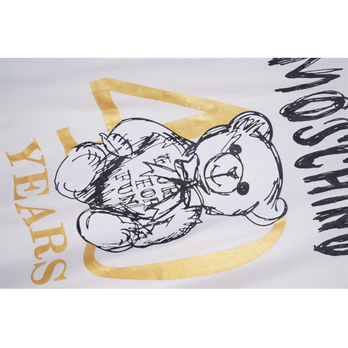 Cheap Moschino T-Shirts Short Sleeved For Unisex #1212342 Replica Wholesale [$32.00 USD] [ITEM#1212342] on Replica Moschino T-Shirts