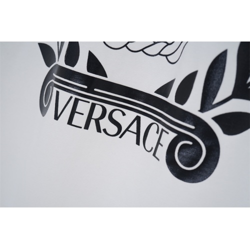 Cheap Versace T-Shirts Short Sleeved For Unisex #1212348 Replica Wholesale [$32.00 USD] [ITEM#1212348] on Replica Versace T-Shirts