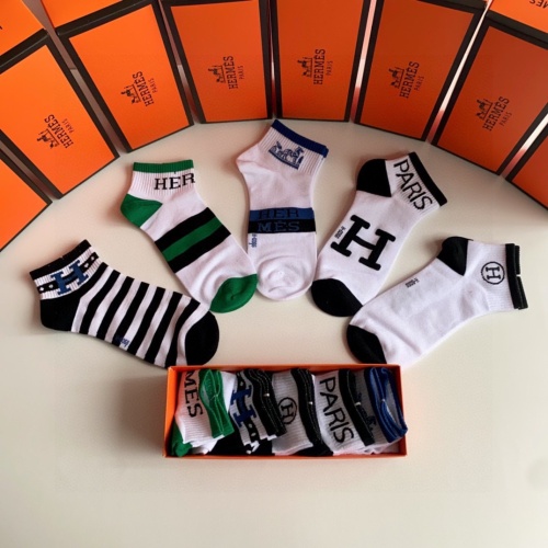 Cheap Hermes Socks #1212775 Replica Wholesale [$25.00 USD] [ITEM#1212775] on Replica Hermes Socks