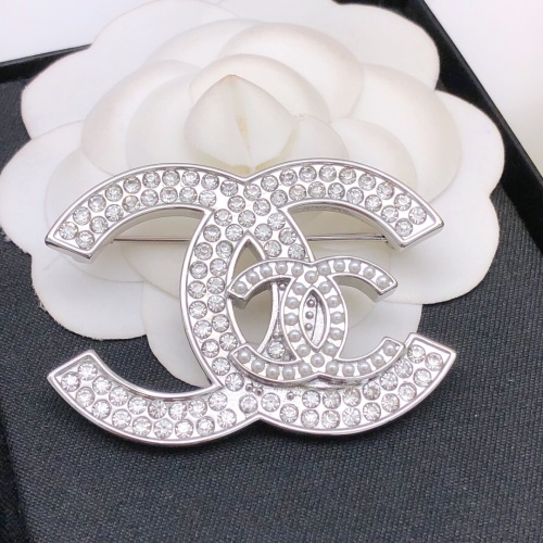 Cheap Chanel Brooches For Women #1213222 Replica Wholesale [$29.00 USD] [ITEM#1213222] on Replica Chanel Brooches