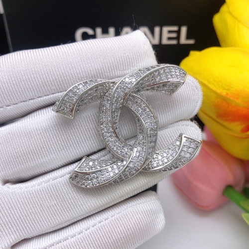 Cheap Chanel Brooches For Women #1213508 Replica Wholesale [$32.00 USD] [ITEM#1213508] on Replica Chanel Brooches