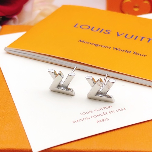 Cheap Louis Vuitton Earrings For Women #1213659 Replica Wholesale [$25.00 USD] [ITEM#1213659] on Replica Louis Vuitton Earrings