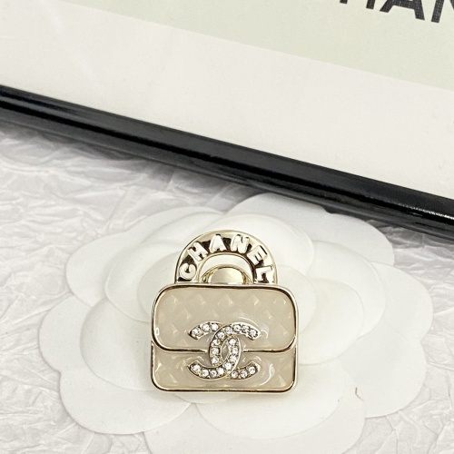 Cheap Chanel Brooches For Women #1214575 Replica Wholesale [$27.00 USD] [ITEM#1214575] on Replica Chanel Brooches