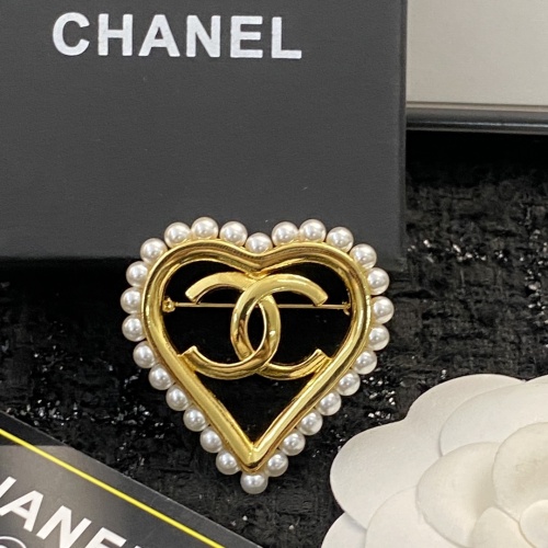 Cheap Chanel Brooches For Women #1214703 Replica Wholesale [$32.00 USD] [ITEM#1214703] on Replica Chanel Brooches