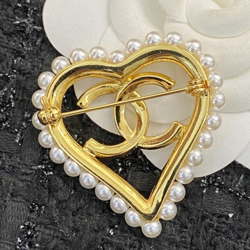 Cheap Chanel Brooches For Women #1214703 Replica Wholesale [$32.00 USD] [ITEM#1214703] on Replica Chanel Brooches