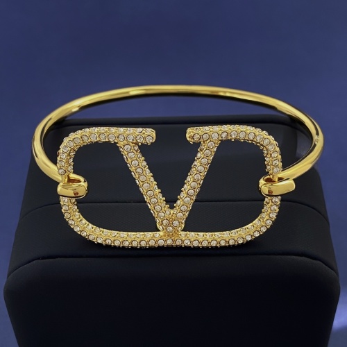 Cheap Valentino Bracelets #1214934 Replica Wholesale [$32.00 USD] [ITEM#1214934] on Replica Valentino Bracelets