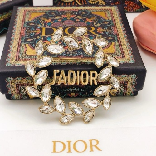 Cheap Christian Dior Brooches For Women #1215335 Replica Wholesale [$29.00 USD] [ITEM#1215335] on Replica Christian Dior Brooches