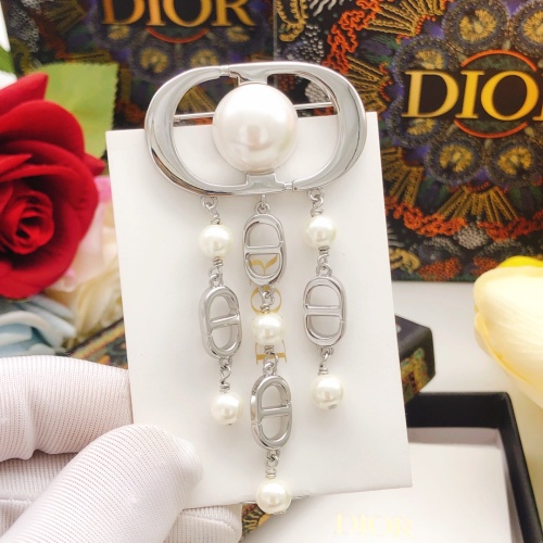 Cheap Christian Dior Brooches For Women #1215364 Replica Wholesale [$32.00 USD] [ITEM#1215364] on Replica Christian Dior Brooches