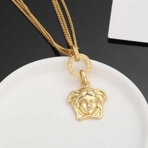 Cheap Versace Necklaces #1215473 Replica Wholesale [$29.00 USD] [ITEM#1215473] on Replica Versace Necklaces