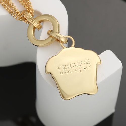 Cheap Versace Necklaces #1215473 Replica Wholesale [$29.00 USD] [ITEM#1215473] on Replica Versace Necklaces