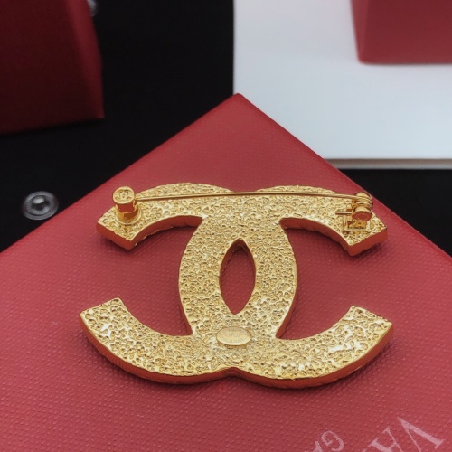 Cheap Chanel Brooches For Women #1215674 Replica Wholesale [$29.00 USD] [ITEM#1215674] on Replica Chanel Brooches