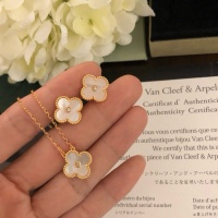 Cheap Van Cleef &amp; Arpels Jewelry Set For Women #1204591 Replica Wholesale [$45.00 USD] [ITEM#1204591] on Replica Van Cleef &amp; Arpels Jewelry Set