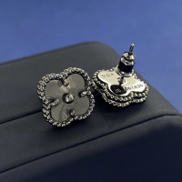 Cheap Van Cleef &amp; Arpels Earrings For Women #1206067 Replica Wholesale [$27.00 USD] [ITEM#1206067] on Replica Van Cleef &amp; Arpels Earrings