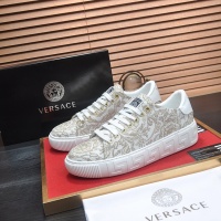 Versace Casual Shoes For Men #1209076