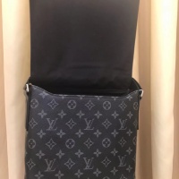 Cheap Louis Vuitton AAA Man Messenger Bags #1209738 Replica Wholesale [$102.00 USD] [ITEM#1209738] on Replica Louis Vuitton AAA Man Messenger Bags