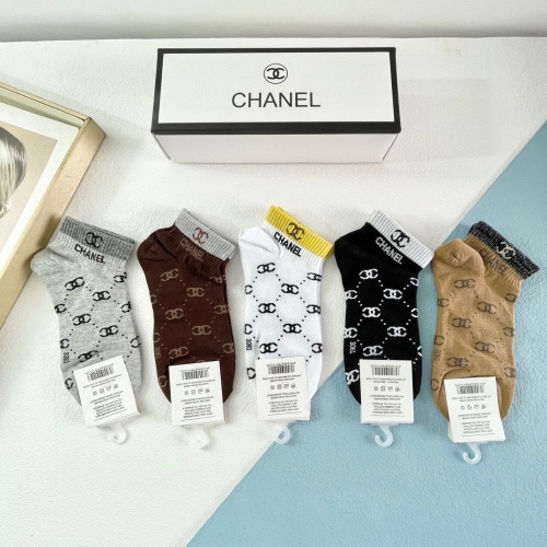 Cheap Chanel Socks For Women #1218716 Replica Wholesale [$29.00 USD] [ITEM#1218716] on Replica Chanel Socks