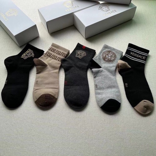 Cheap Versace Socks For Men #1218757 Replica Wholesale [$25.00 USD] [ITEM#1218757] on Replica Versace Socks