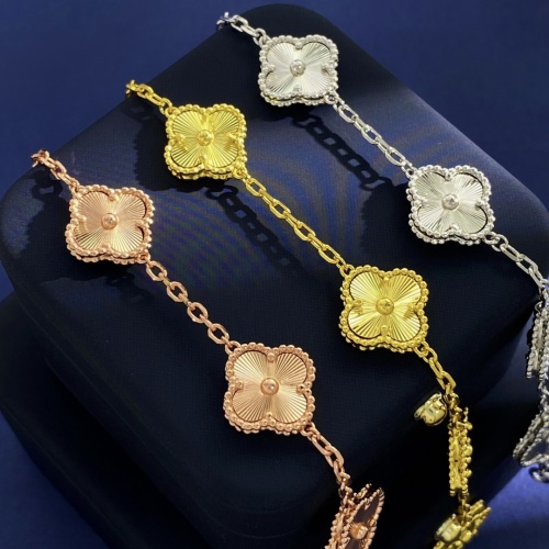 Cheap Van Cleef &amp; Arpels Bracelets For Women #1219562 Replica Wholesale [$32.00 USD] [ITEM#1219562] on Replica Van Cleef &amp; Arpels Bracelets