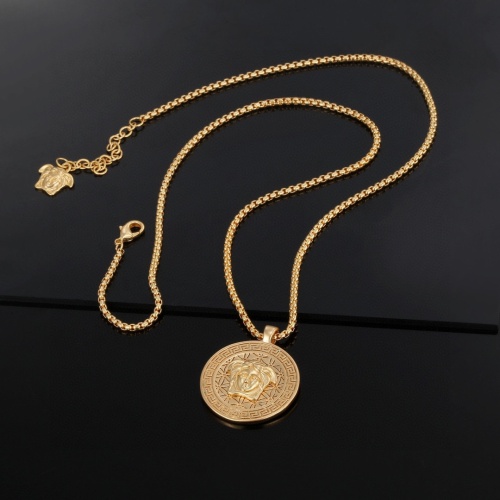 Cheap Versace Necklaces #1219772 Replica Wholesale [$29.00 USD] [ITEM#1219772] on Replica Versace Necklaces