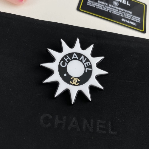 Cheap Chanel Brooches For Women #1219888 Replica Wholesale [$40.00 USD] [ITEM#1219888] on Replica 