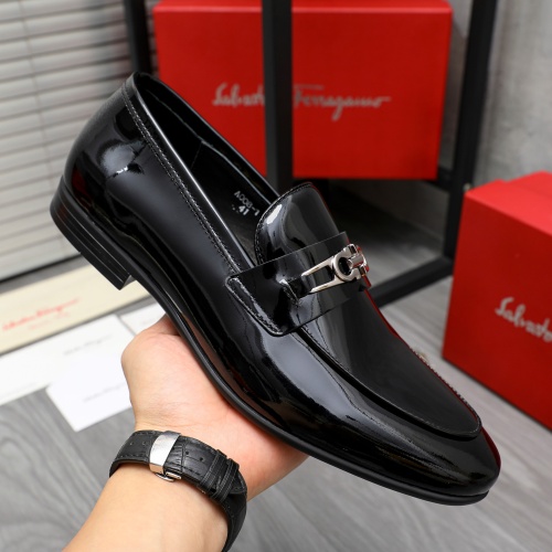 Cheap Salvatore Ferragamo Leather Shoes For Men #1220998 Replica Wholesale [$80.00 USD] [ITEM#1220998] on Replica Salvatore Ferragamo Leather Shoes