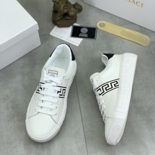 Versace Casual Shoes For Women #1221183