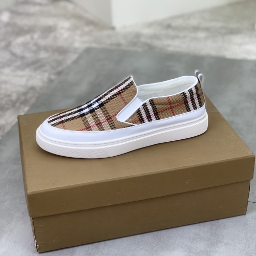 Cheap Burberry Casual Shoes For Men #1221234 Replica Wholesale [$72.00 USD] [ITEM#1221234] on Replica Burberry Casual Shoes