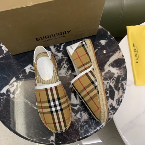 Cheap Burberry Casual Shoes For Men #1221335 Replica Wholesale [$72.00 USD] [ITEM#1221335] on Replica Burberry Casual Shoes