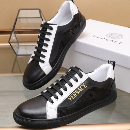 Cheap Versace Casual Shoes For Men #1221623 Replica Wholesale [$85.00 USD] [ITEM#1221623] on Replica Versace Casual Shoes