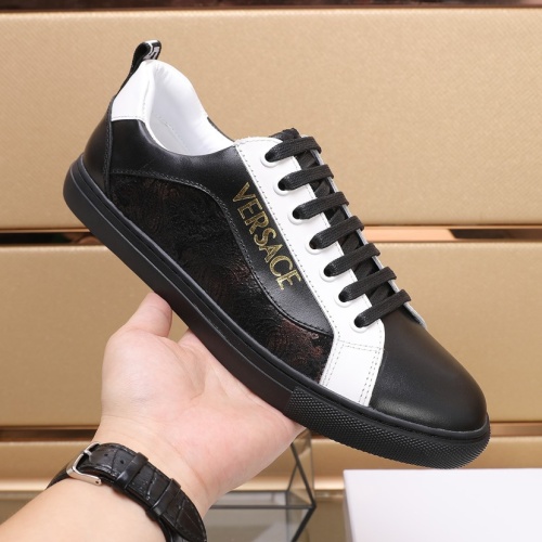 Cheap Versace Casual Shoes For Men #1221623 Replica Wholesale [$85.00 USD] [ITEM#1221623] on Replica Versace Casual Shoes