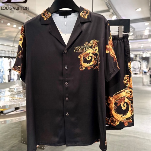 Cheap Versace Tracksuits Short Sleeved For Men #1221792 Replica Wholesale [$72.00 USD] [ITEM#1221792] on Replica Versace Tracksuits