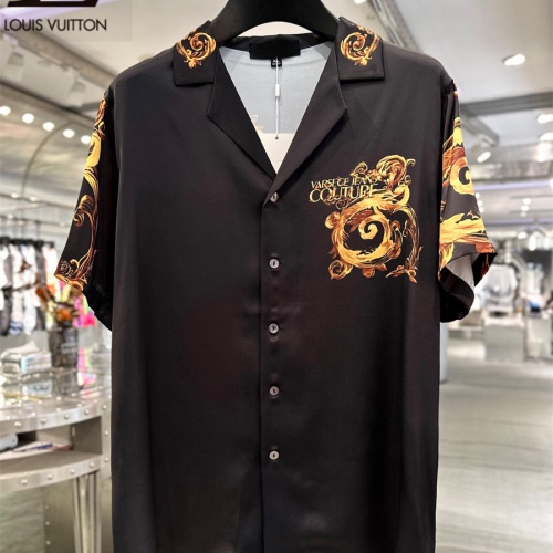 Cheap Versace Tracksuits Short Sleeved For Men #1221792 Replica Wholesale [$72.00 USD] [ITEM#1221792] on Replica Versace Tracksuits