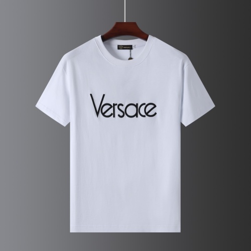 Cheap Versace T-Shirts Short Sleeved For Unisex #1221922 Replica Wholesale [$32.00 USD] [ITEM#1221922] on Replica Versace T-Shirts