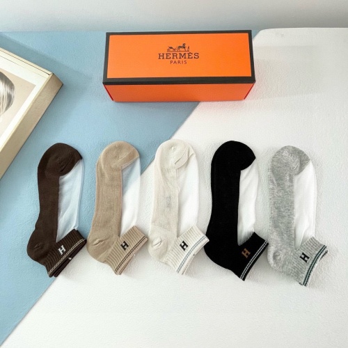 Cheap Hermes Socks #1221955 Replica Wholesale [$27.00 USD] [ITEM#1221955] on Replica Hermes Socks